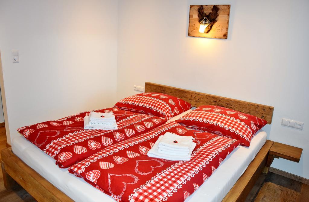 Tennladen Apartments Niederau Room photo